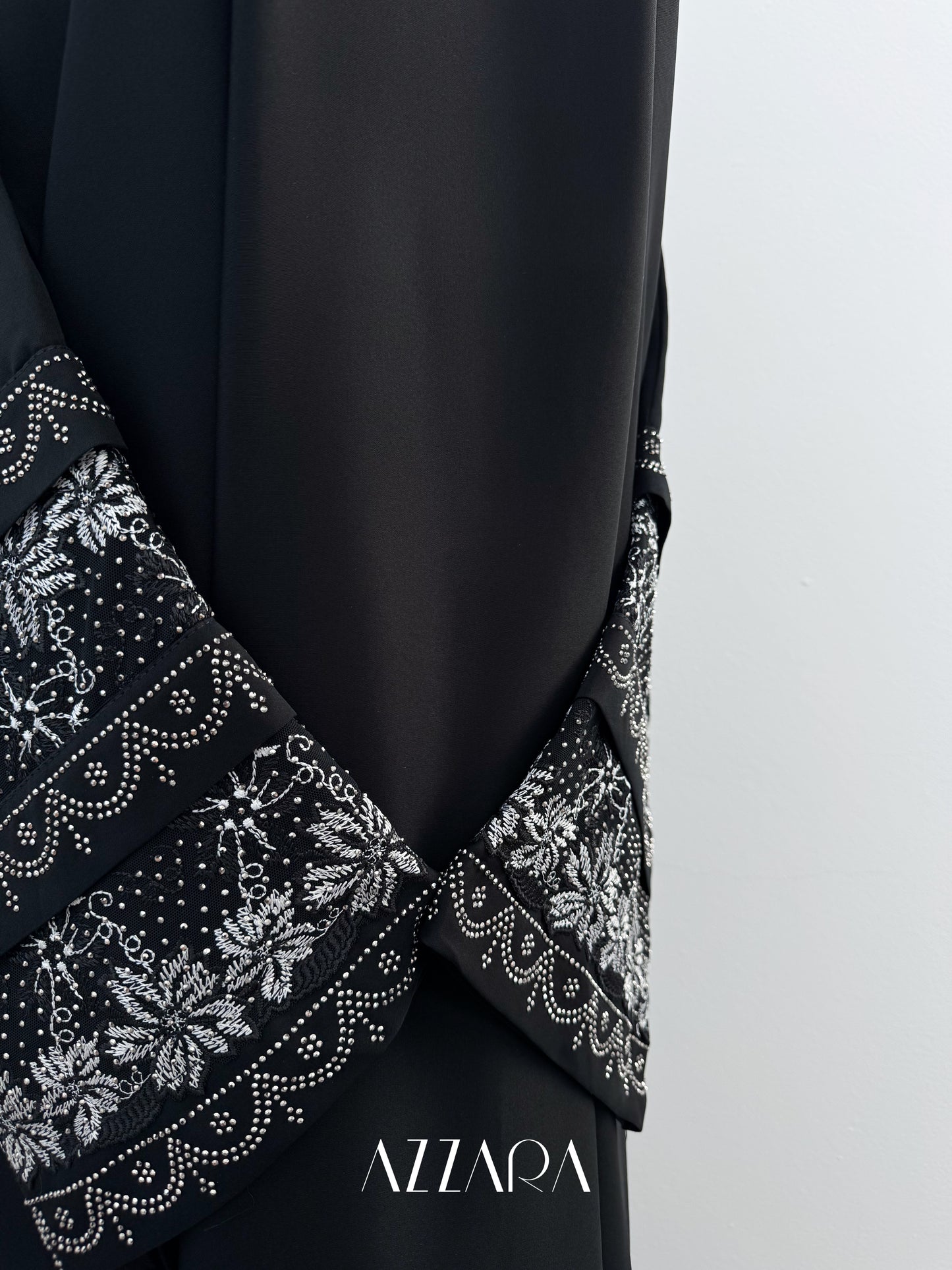 (G013) Syawal Abaya - Layered Laces in Black