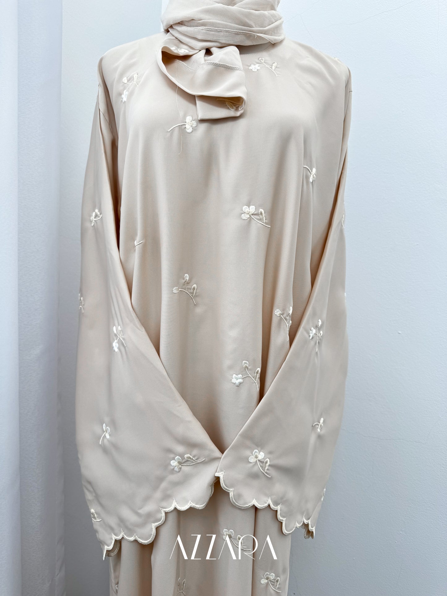 (G026) Syawal Abaya - Patching Mini Flowers in Beige