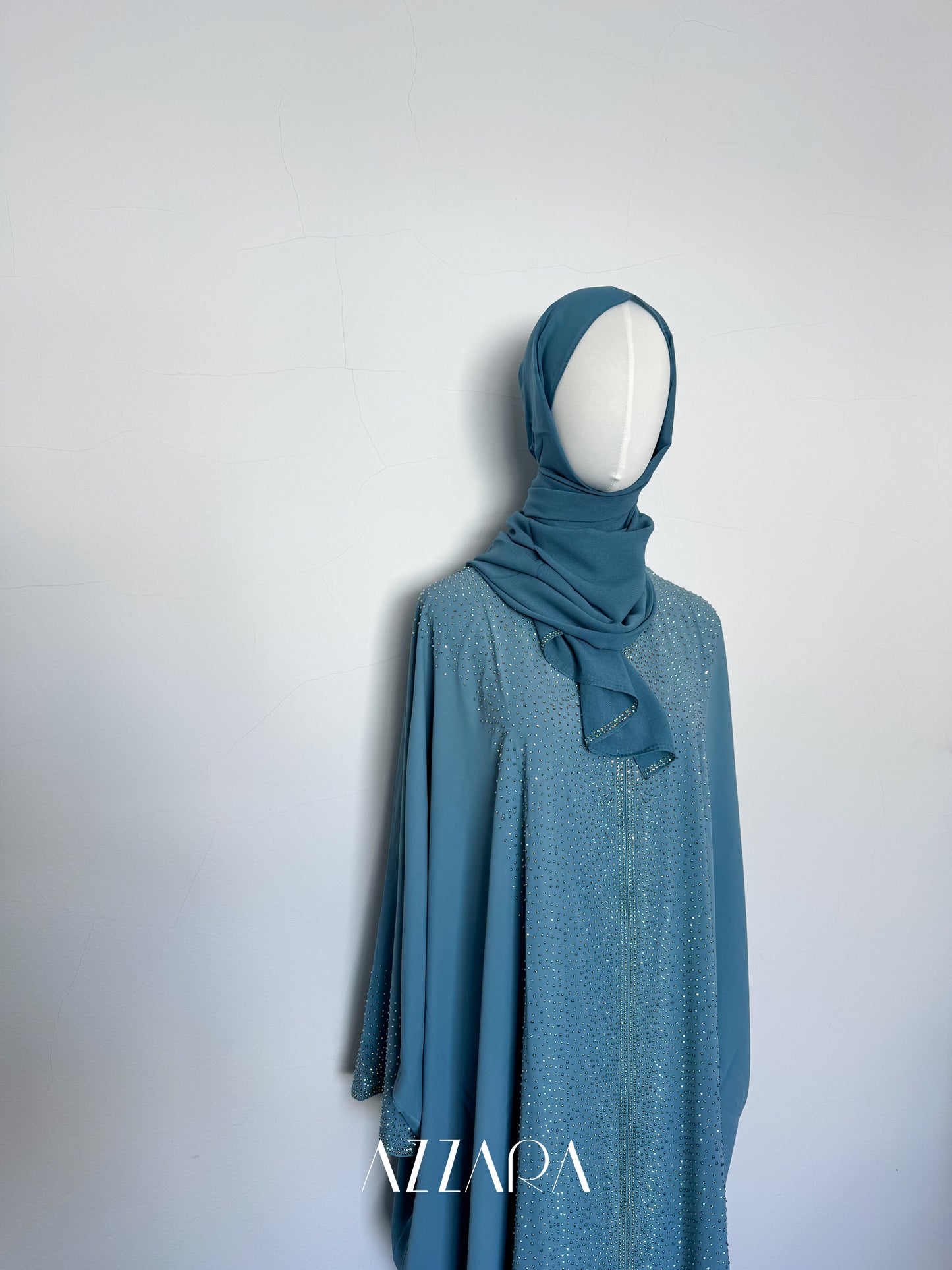 (B041) Straight Crystals Luxe in Capri Blue