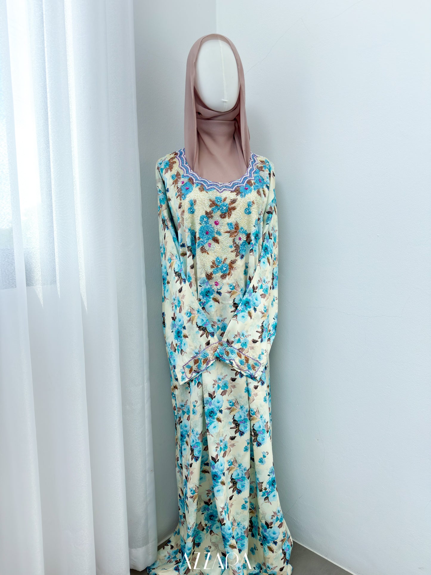 M035 - Exclusive Mukhawar (RTW)