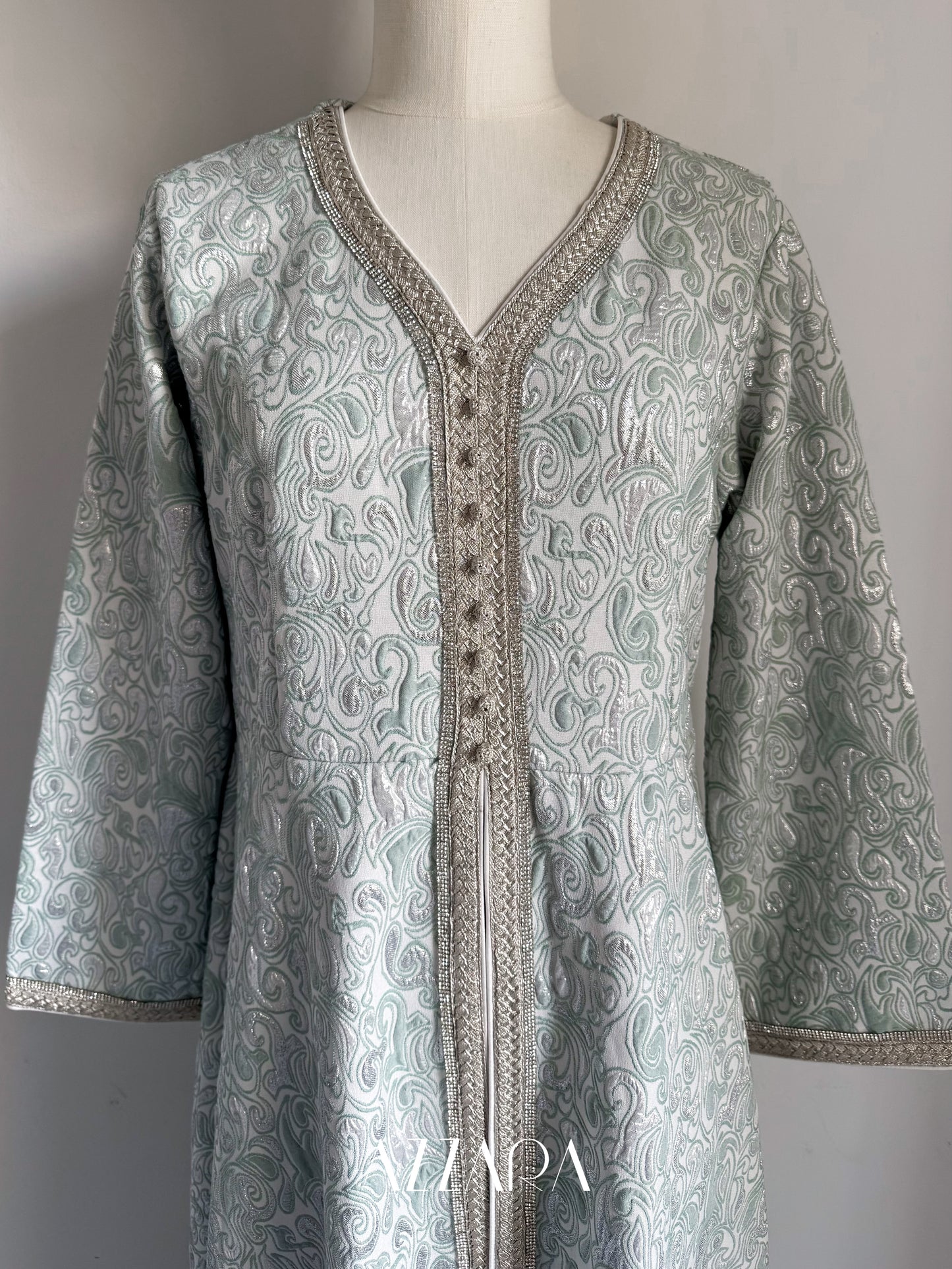 (B011) Marrakech Majesty in Mint