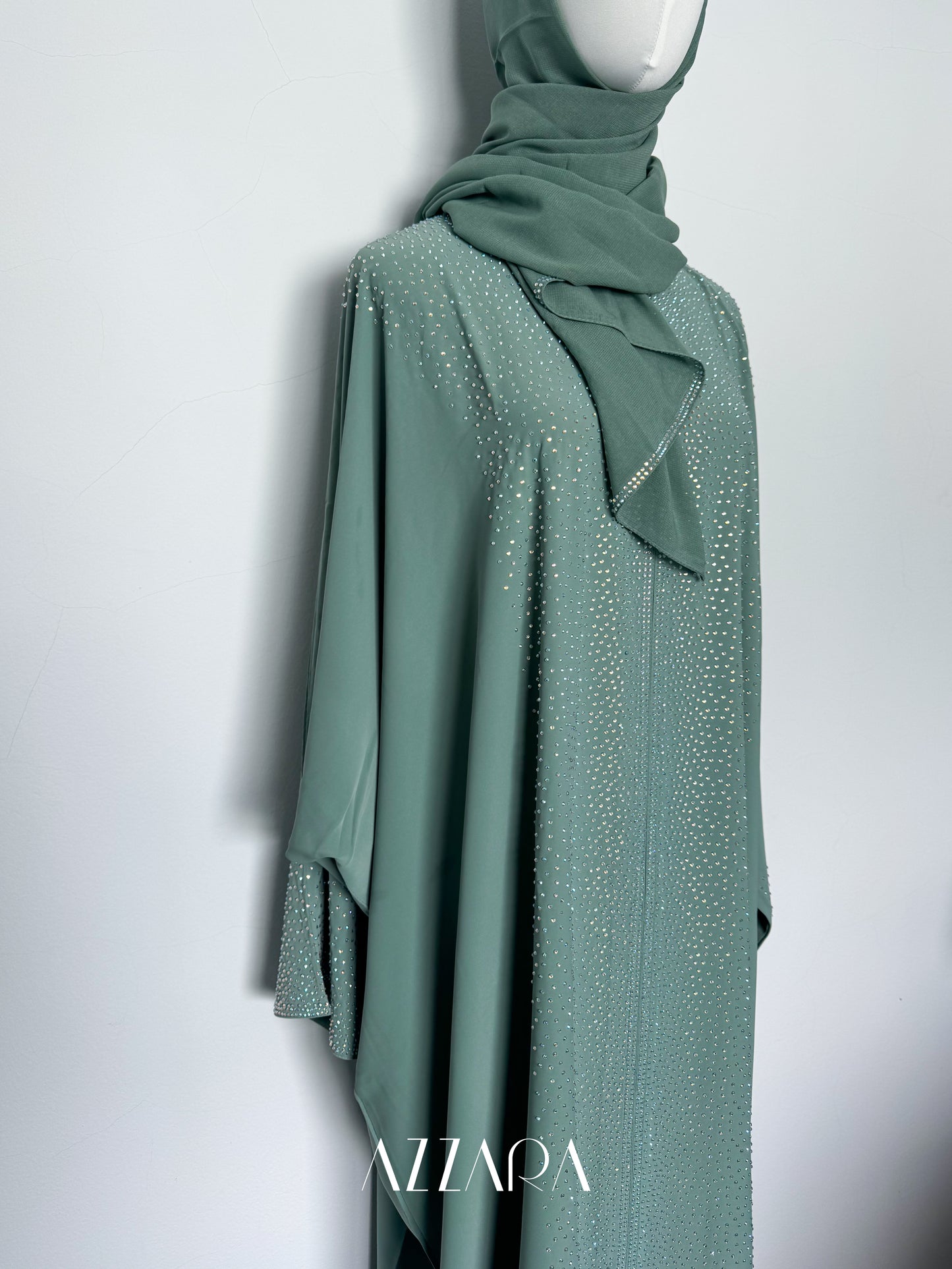 (B026) Straight Crystals Luxe in Greenish Teal