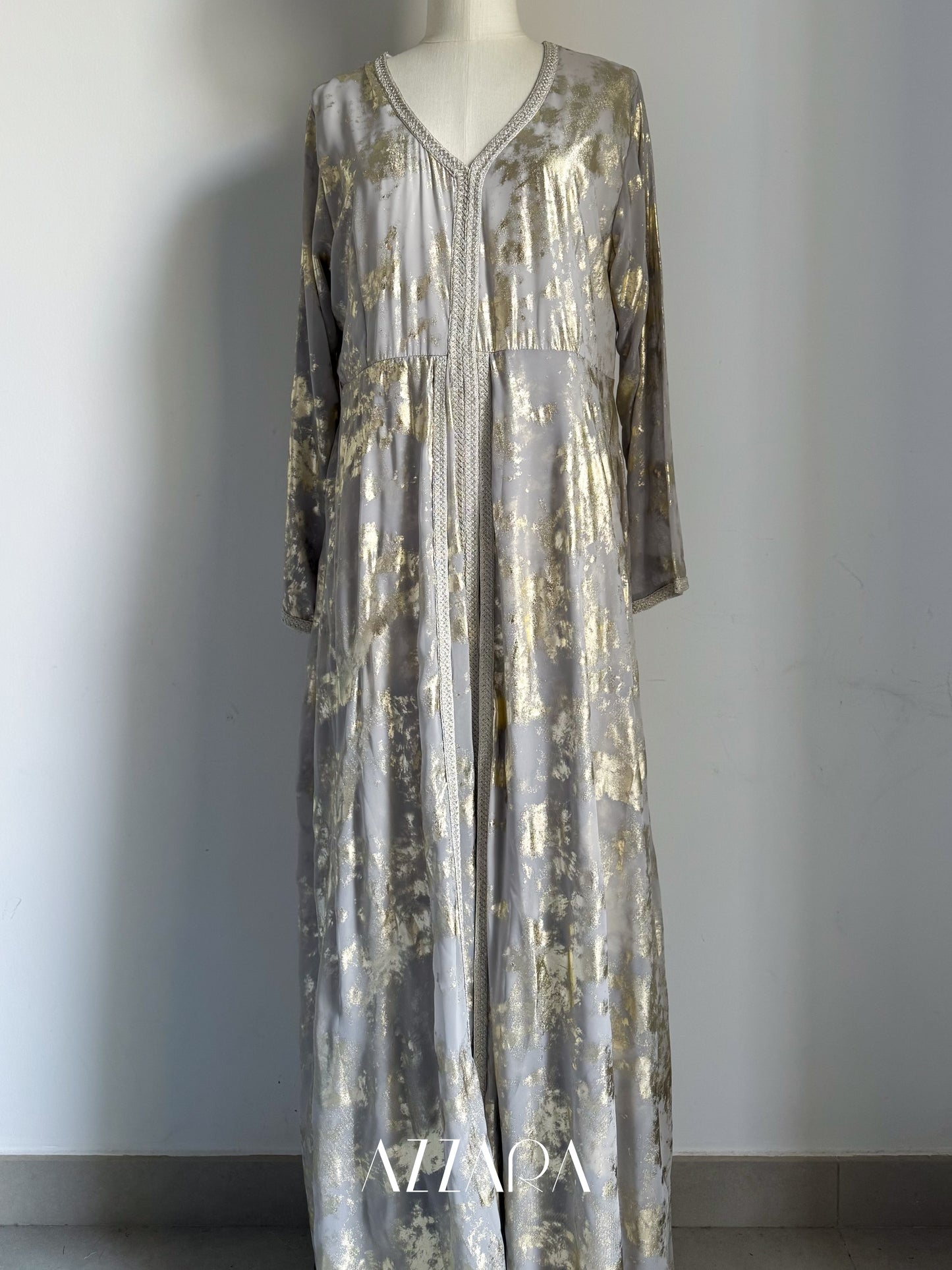 (B013) Fez Royale in Silver Mist