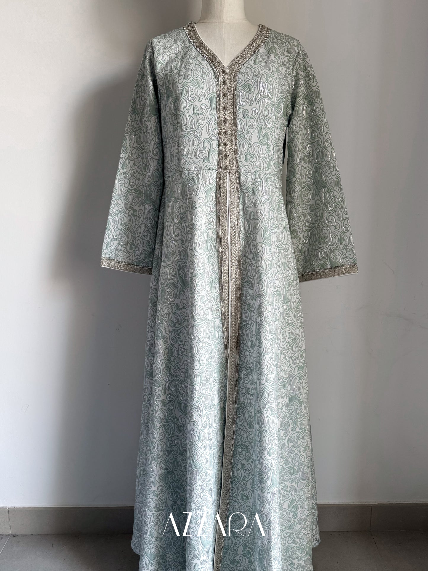 (B011) Marrakech Majesty in Mint