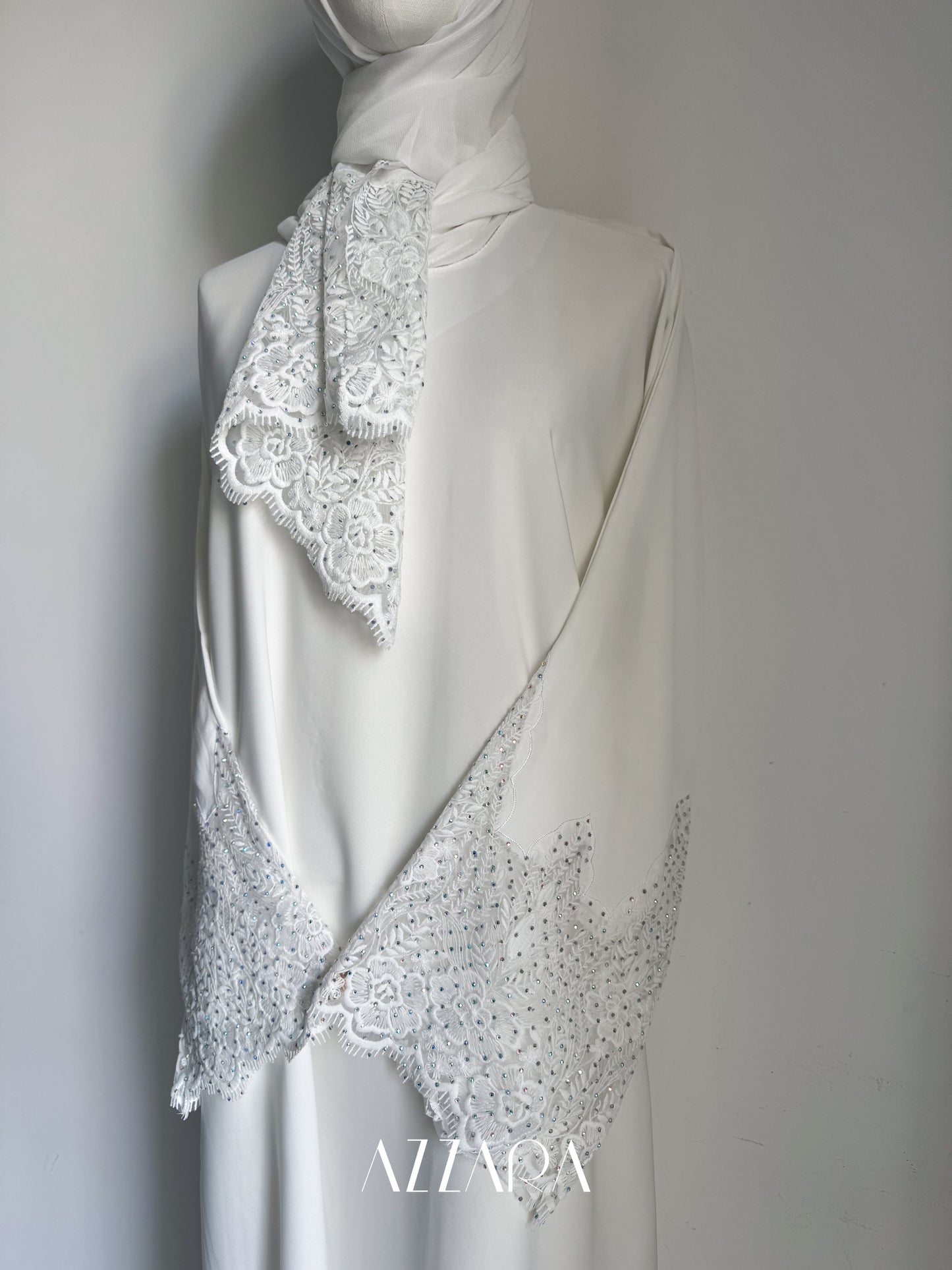 Laces Galore (C021) - White laces + Beads