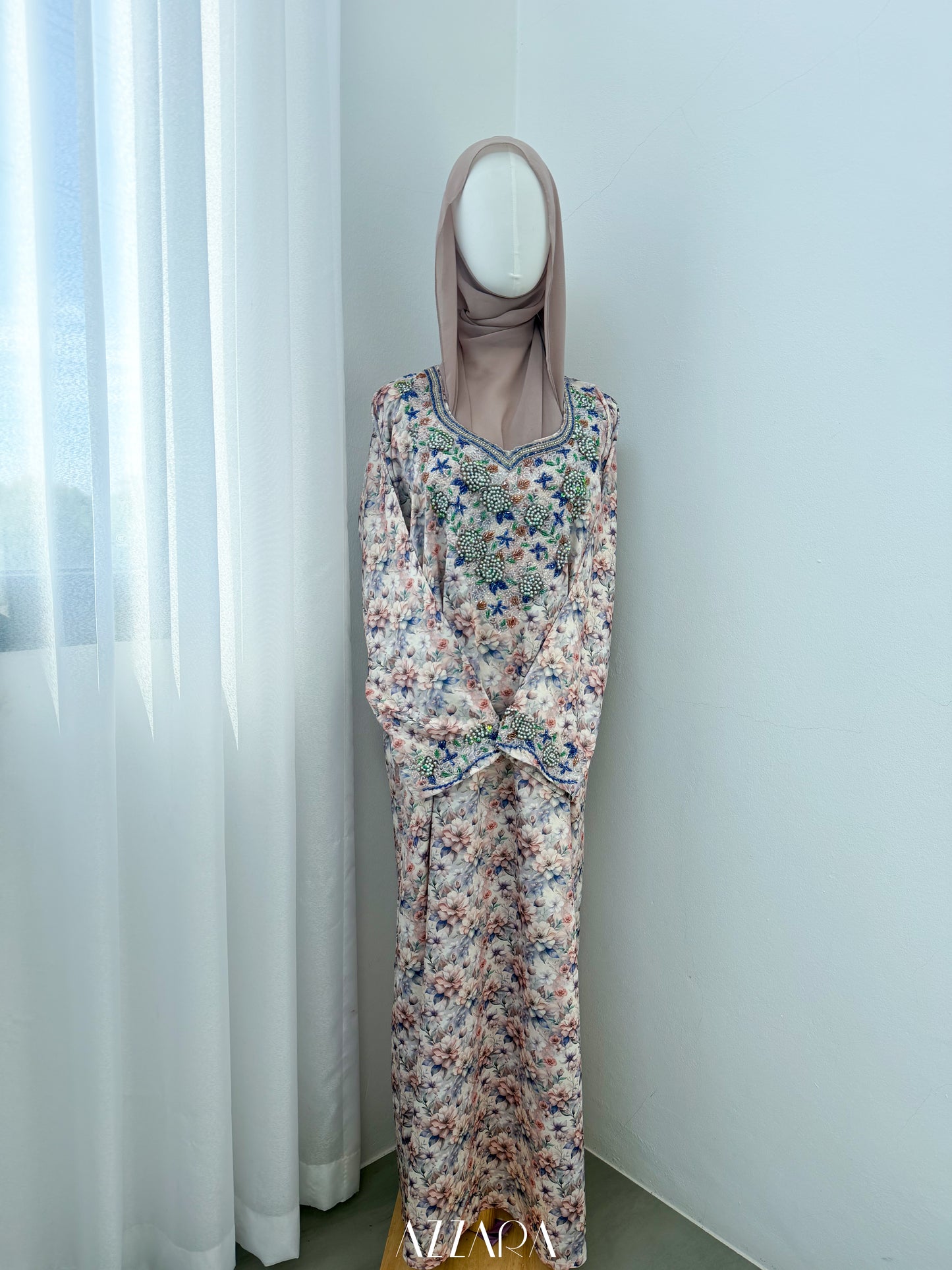 M030 - Exclusive Mukhawar (RTW)