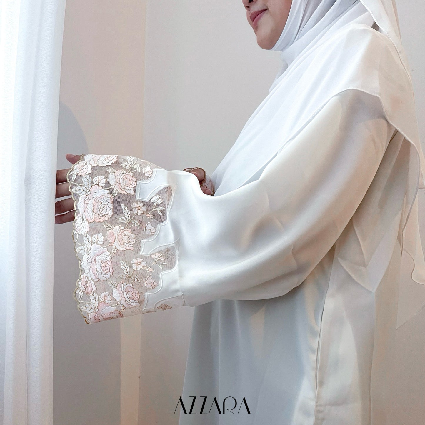 (F007) Aisya - White Flower Lace