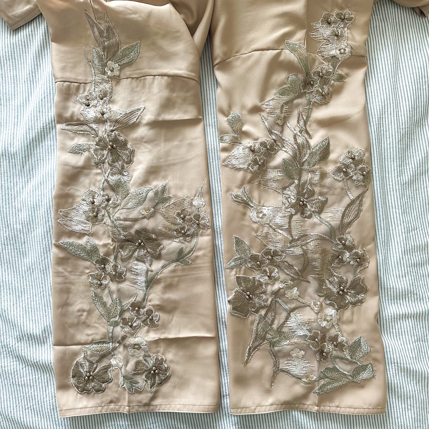 (F012) Zahra - Sandy Brown Hibiscus