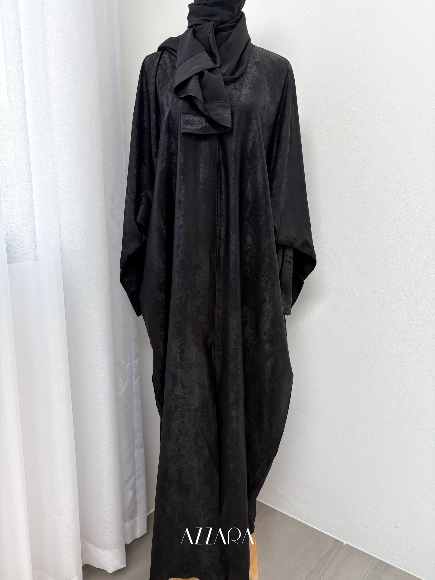 Sahara Abaya (D053)- Black on Black Shimmer Batwing
