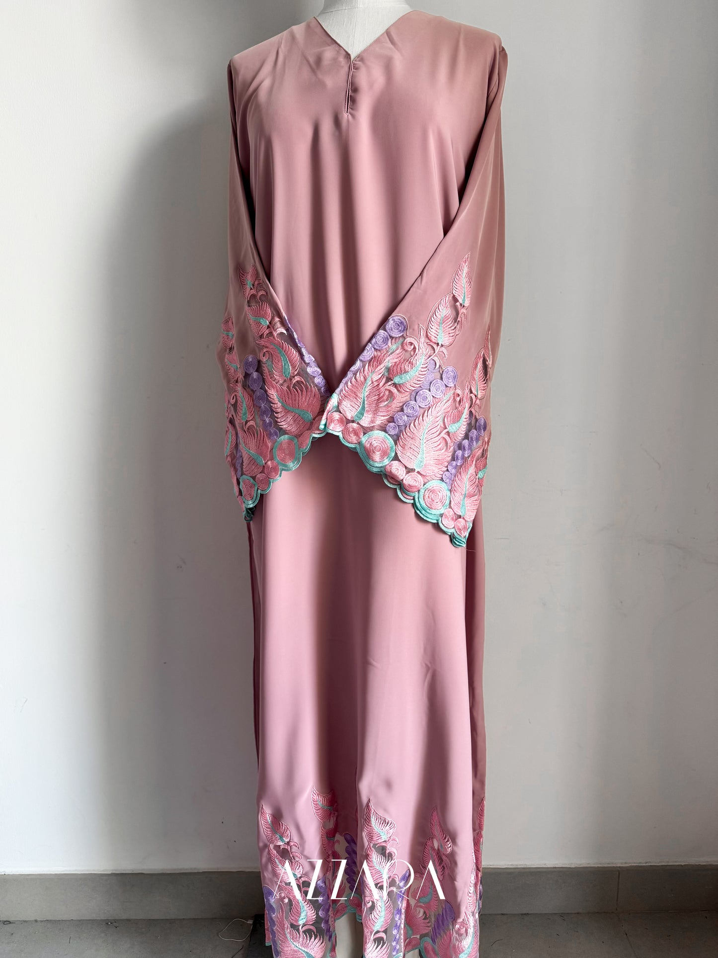 Laces Galore (C014) - Pink