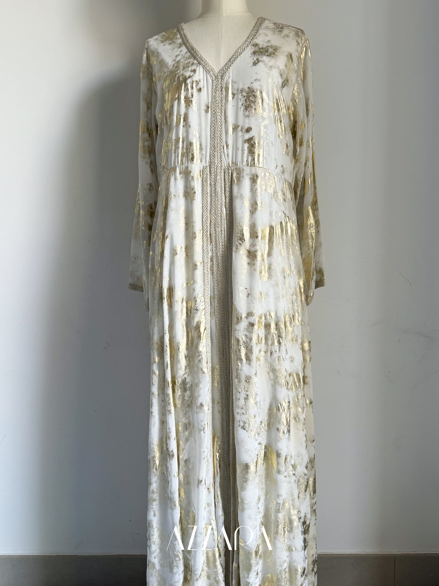 (B014) Fez Royale in Ivory White