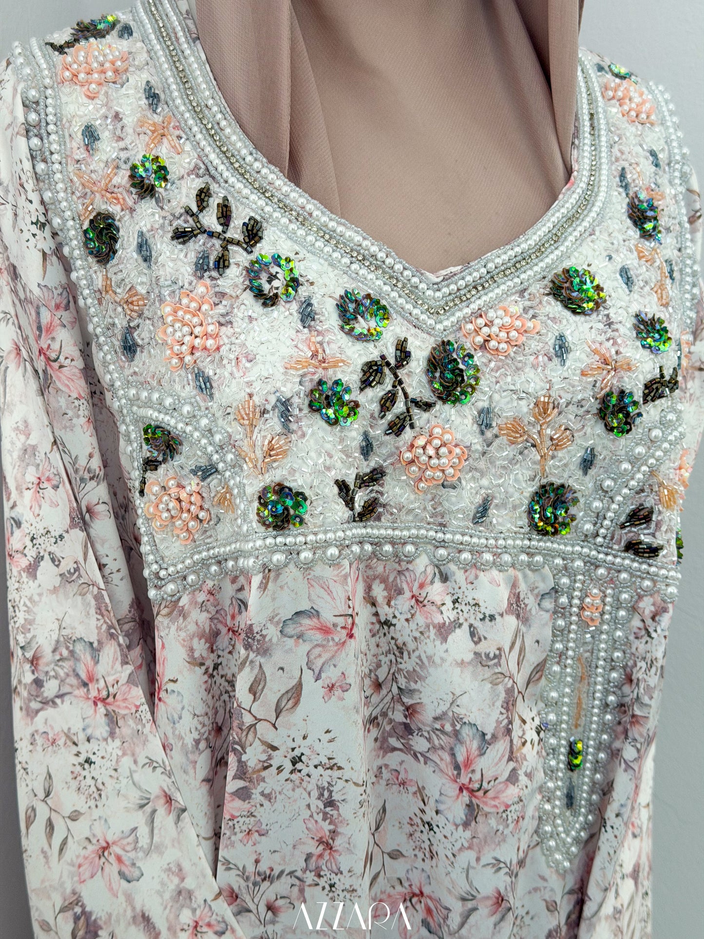 M033 - Exclusive Mukhawar (RTW)