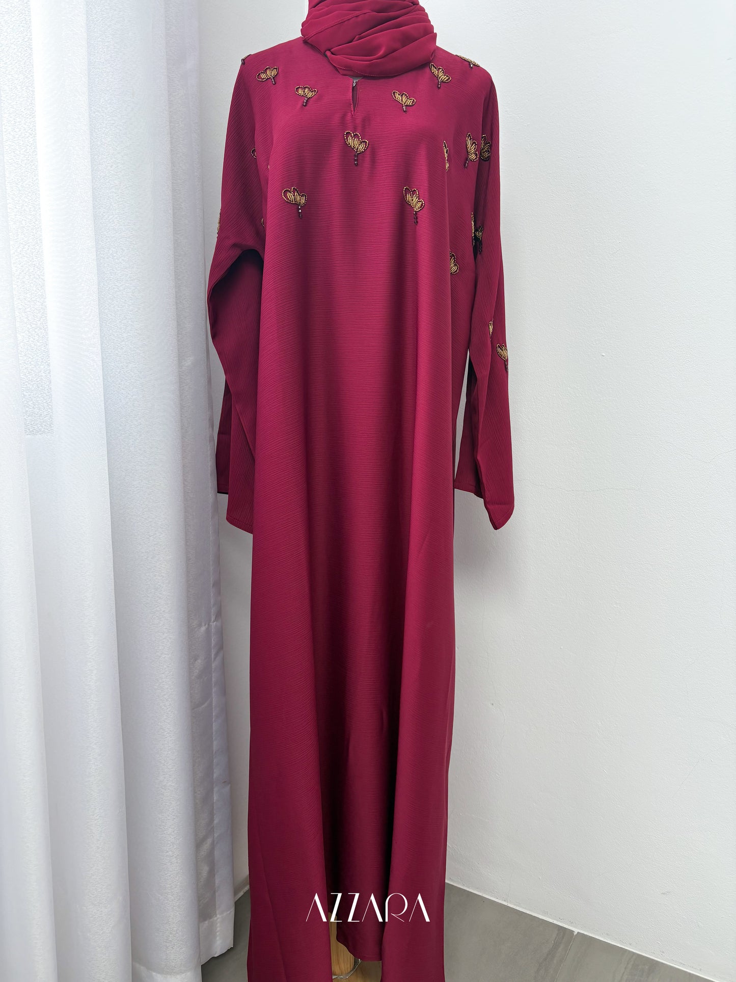 (N021) Zahraat - Petals design in Burgundy