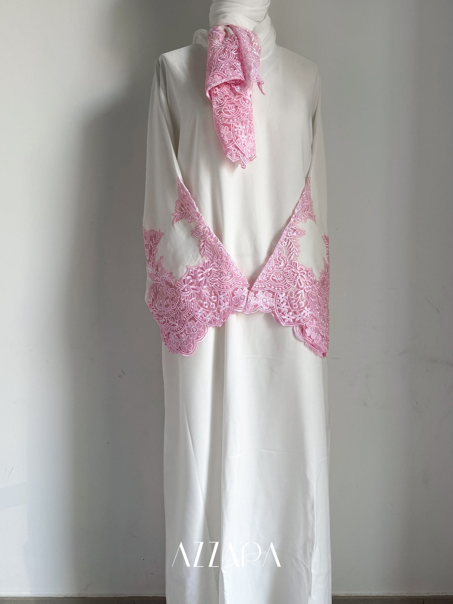 Laces Galore (C019) - White + Pink Laces