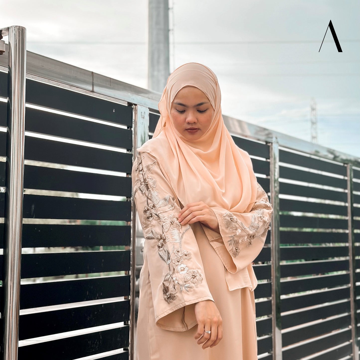 (F012) Zahra - Sandy Brown Hibiscus
