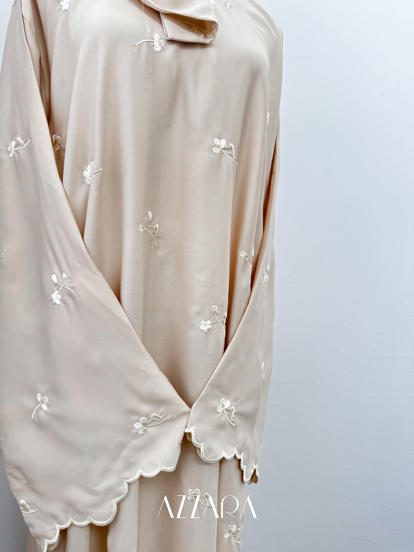 (G026) Syawal Abaya - Patching Mini Flowers in Beige