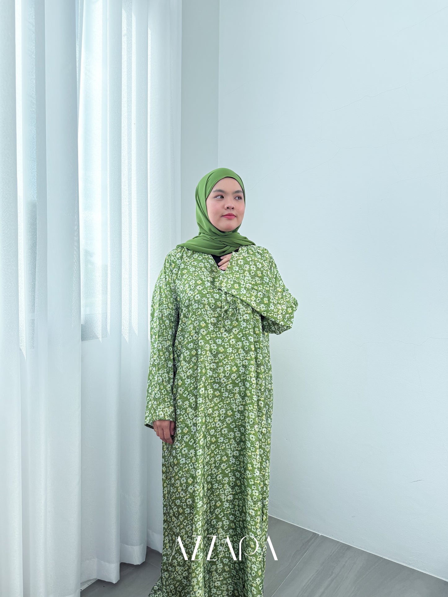 (N008) Luna Petals - Green