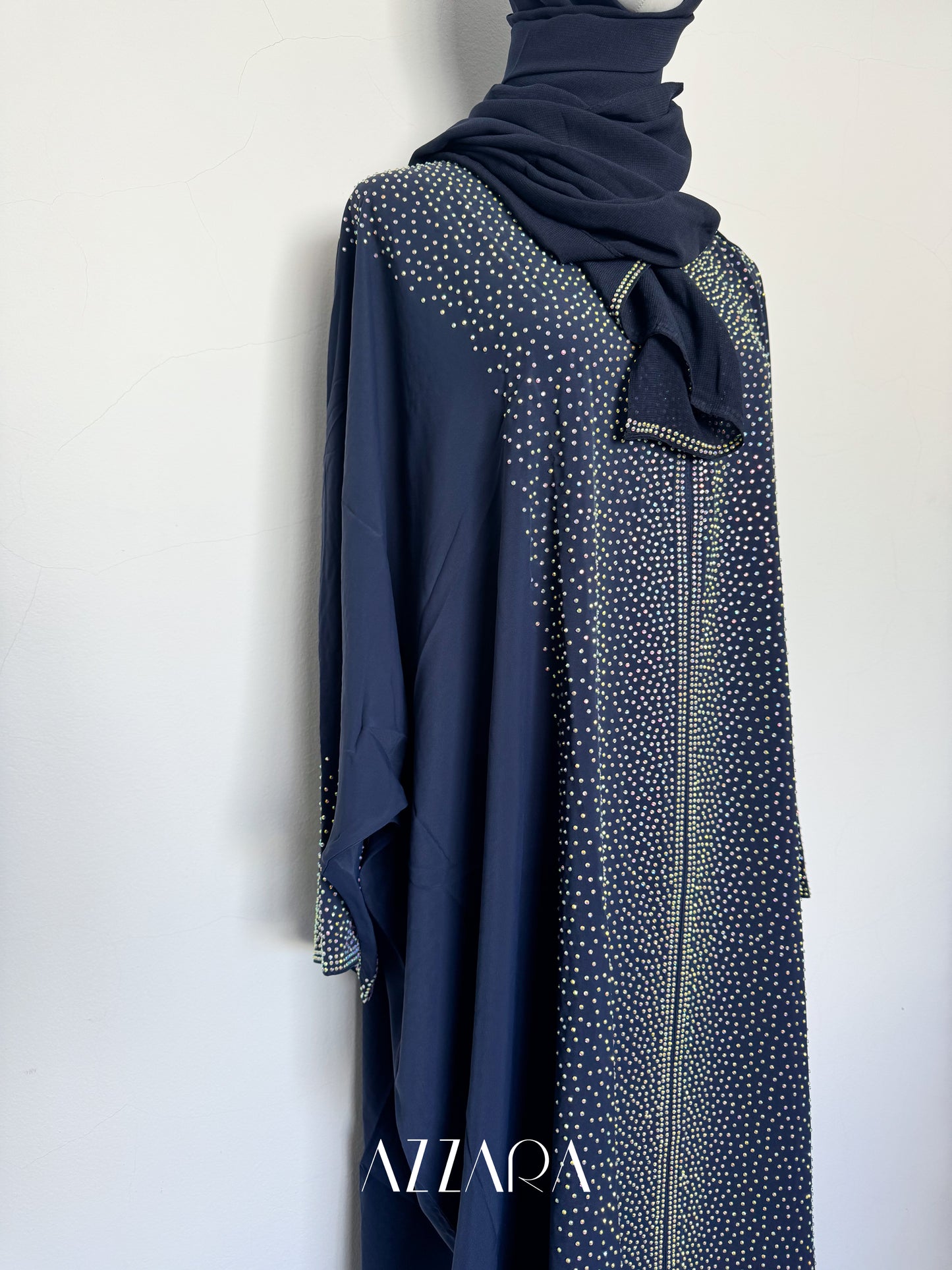 (B043) Straight Crystals Luxe in Midnight Blue