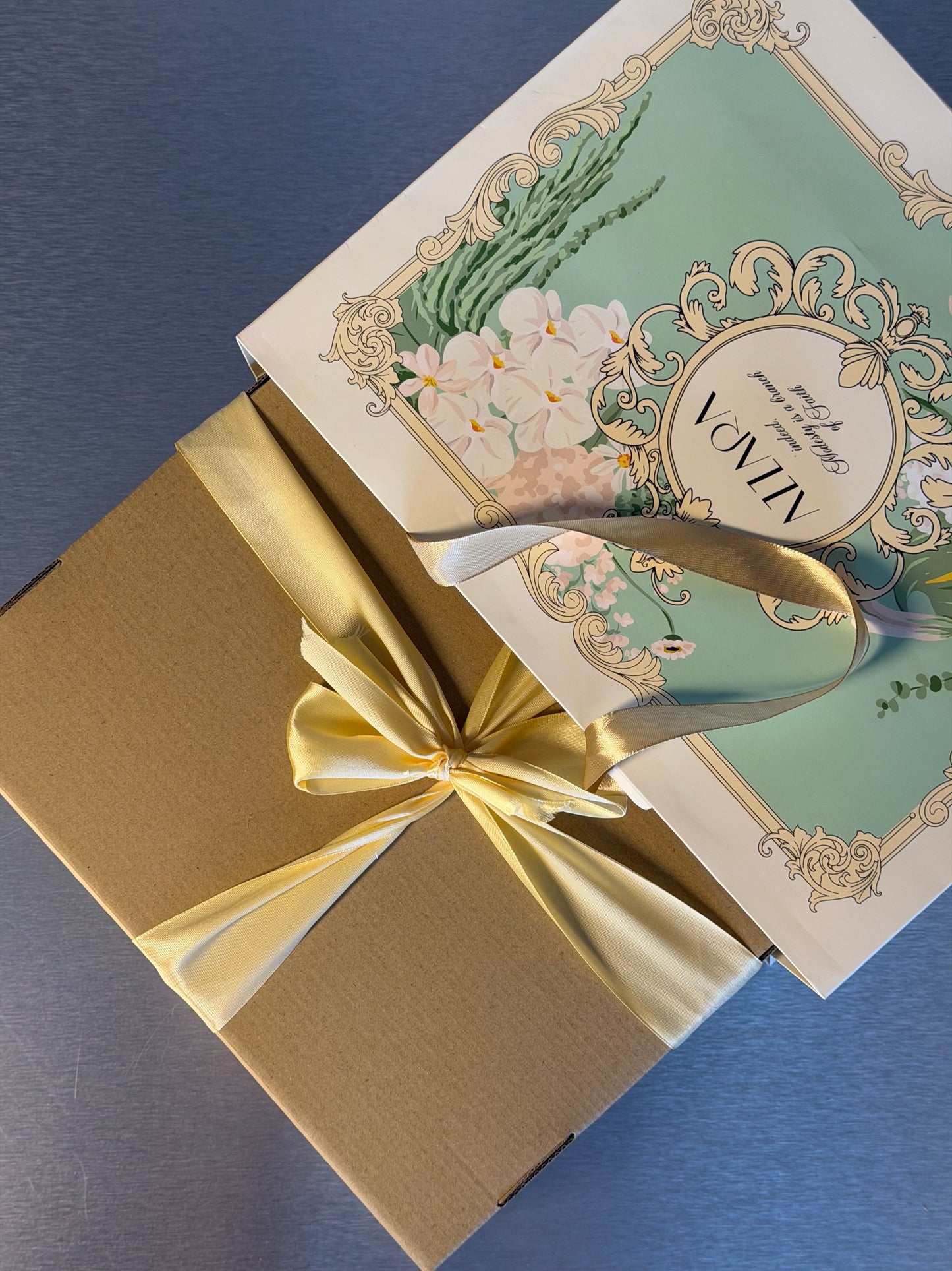 Azzara - Gift Box