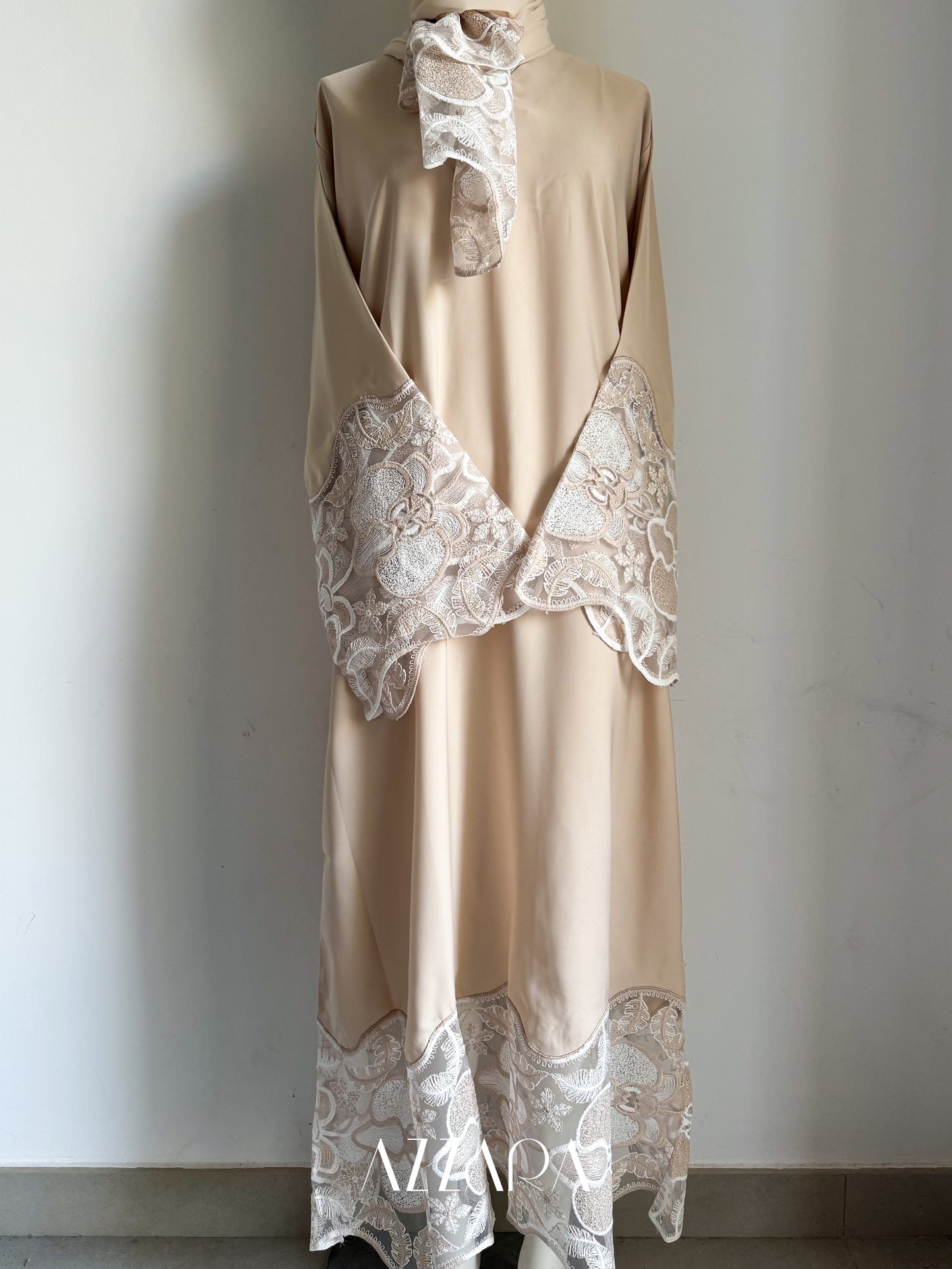 Laces Galore (C016) - Beige
