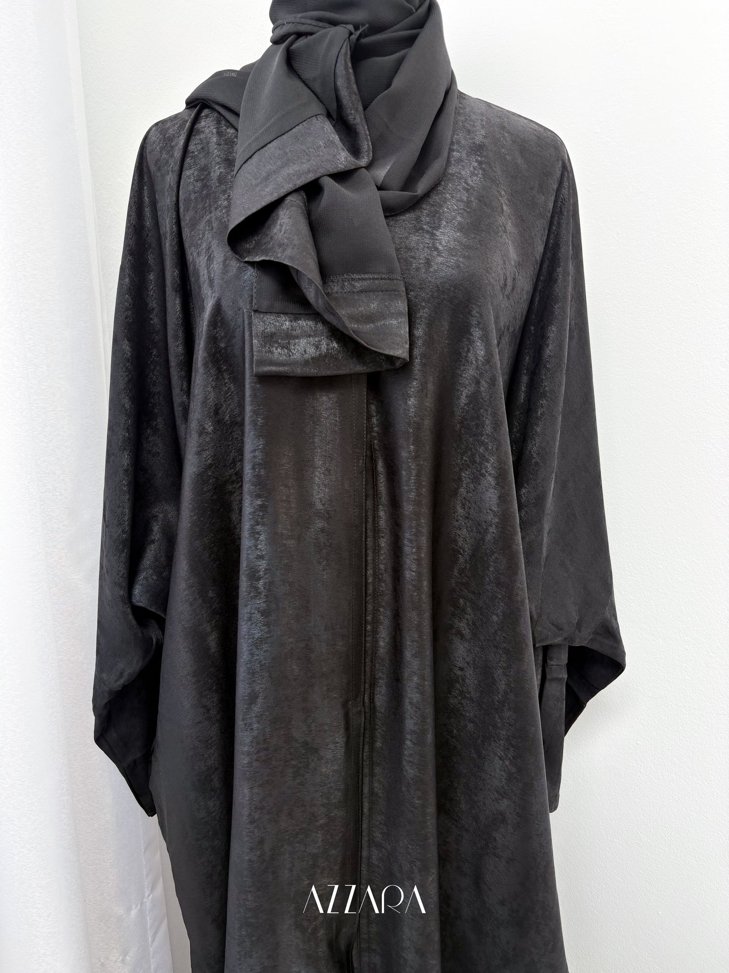 Sahara Abaya (D053)- Black on Black Shimmer Batwing