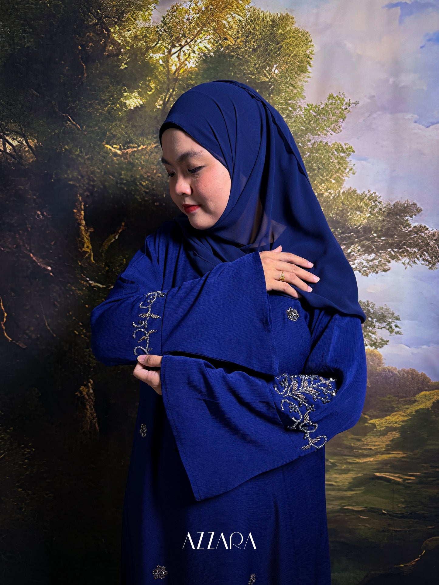 (N023) Zahraat - Azure (Navy Blue)