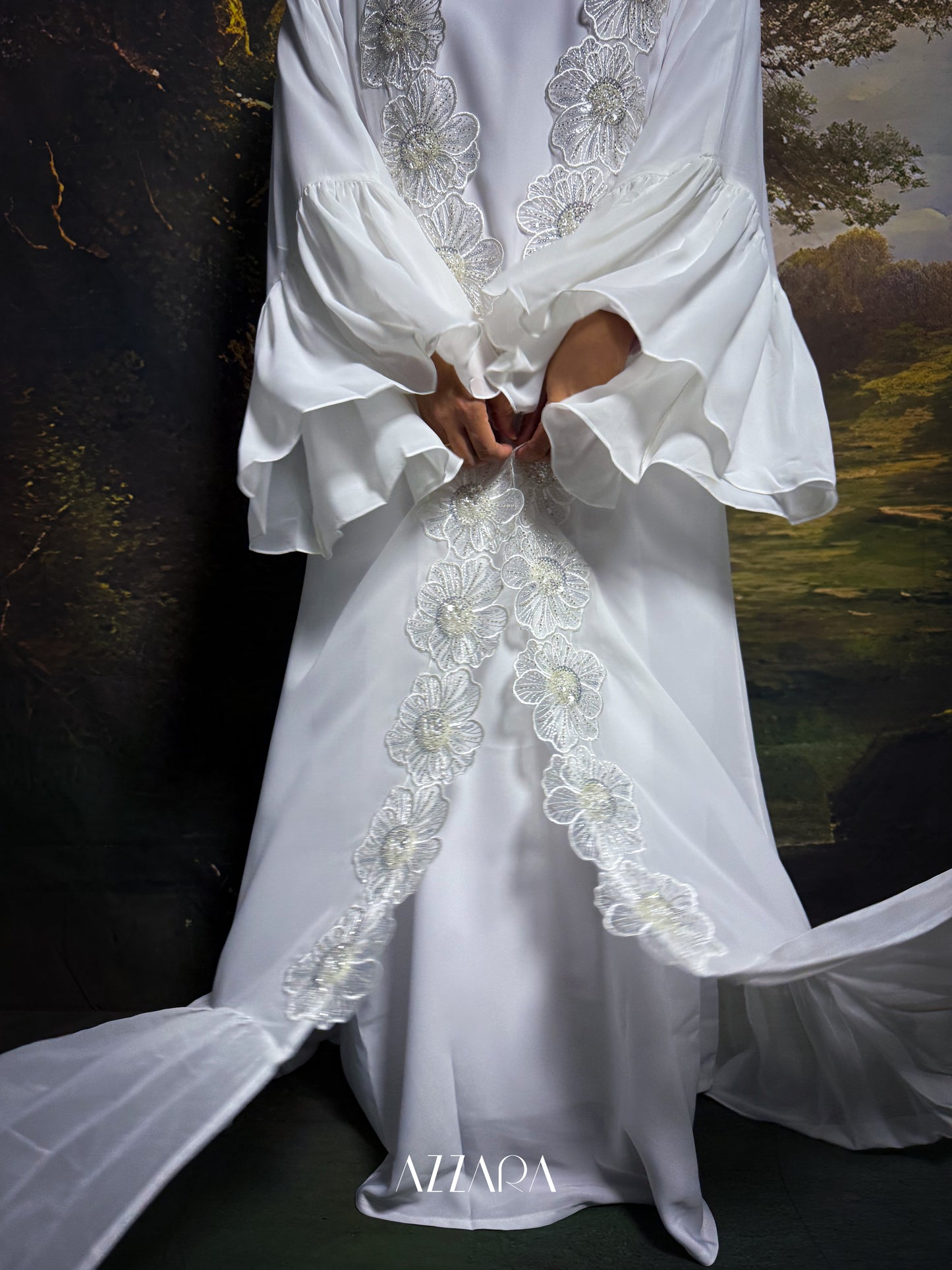 (N030) Calestara Summer - White and Ivory