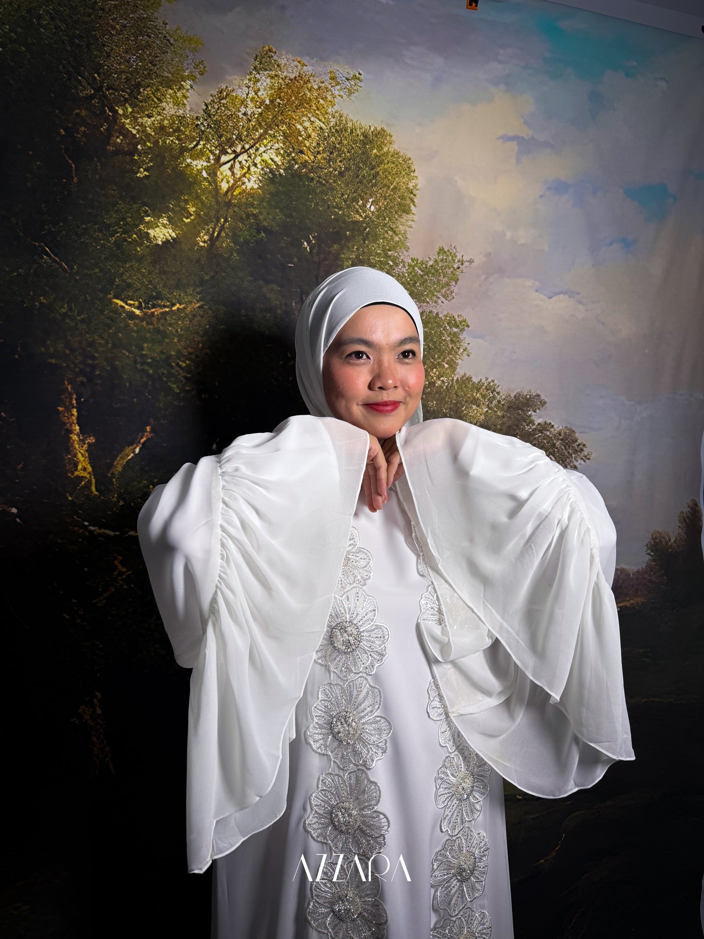 (N030) Calestara Summer - White and Ivory