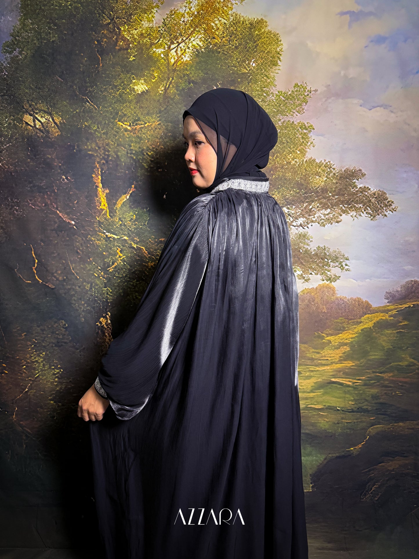 (N029) Nura Elira Summer - Raven Black