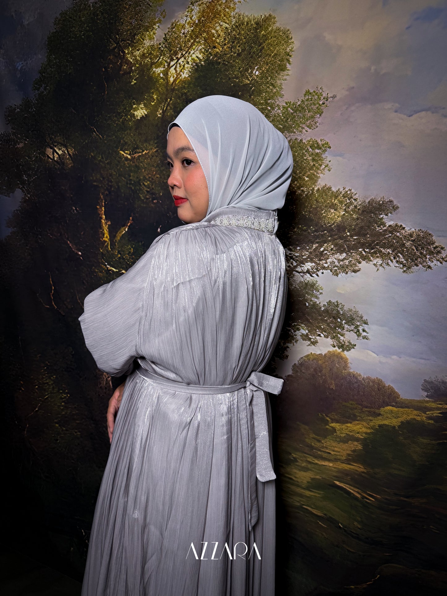 (N028) Nura Elira Summer - Dim Gray
