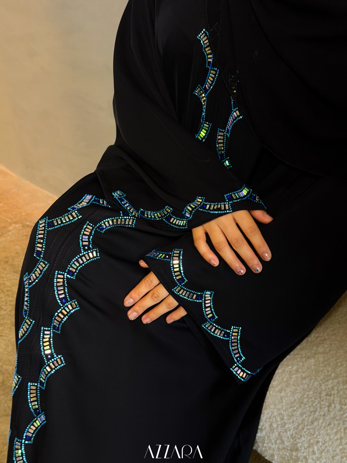 (L011) - Petra Stones in Noir Black