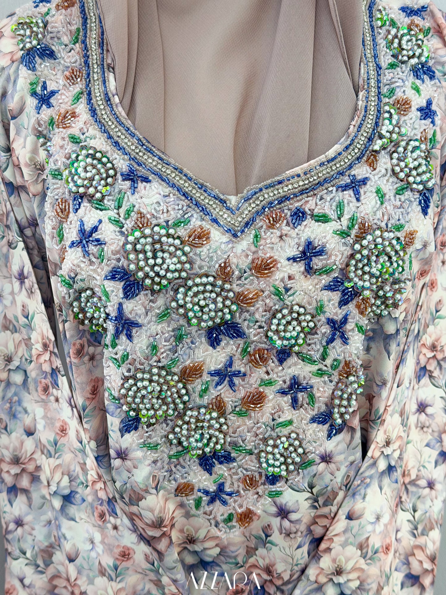 M030 - Exclusive Mukhawar (RTW)