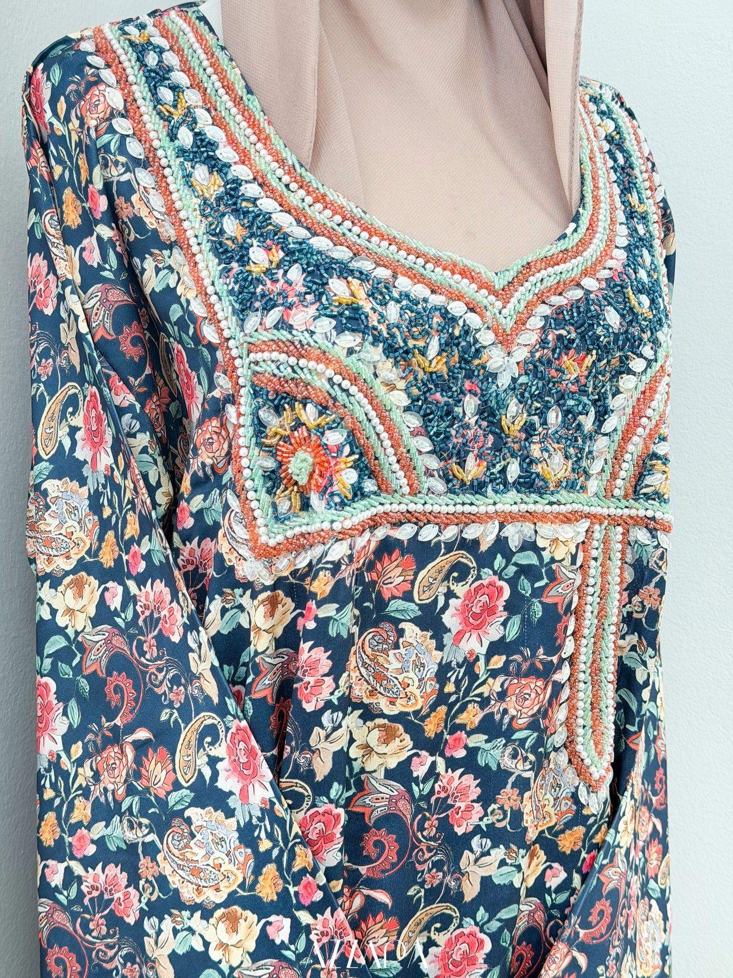 M029 - Exclusive Mukhawar (RTW)