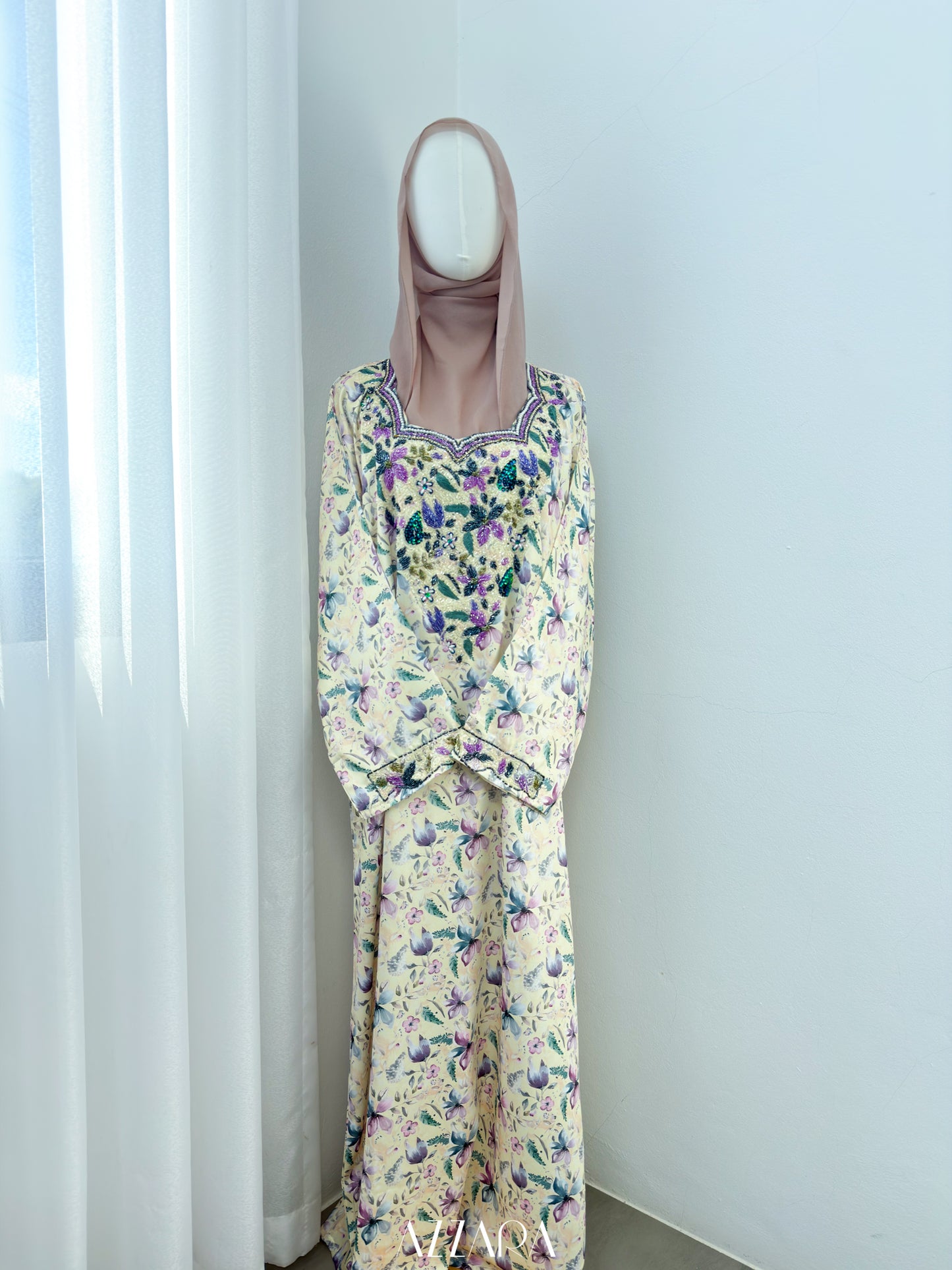 M022 - Exclusive Mukhawar (RTW)