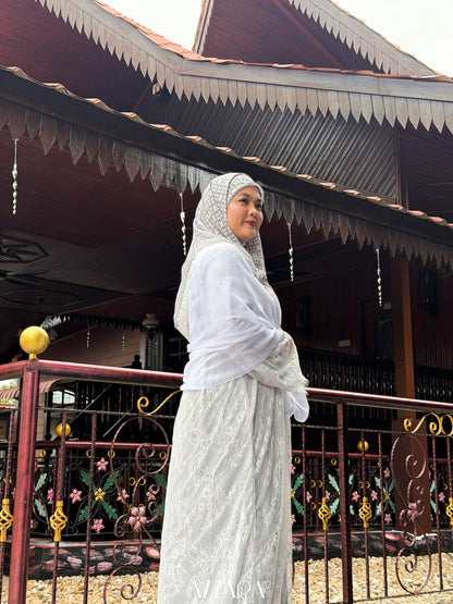 (N060) Raya Rossa - Roseburry English Lace (Light Grey)