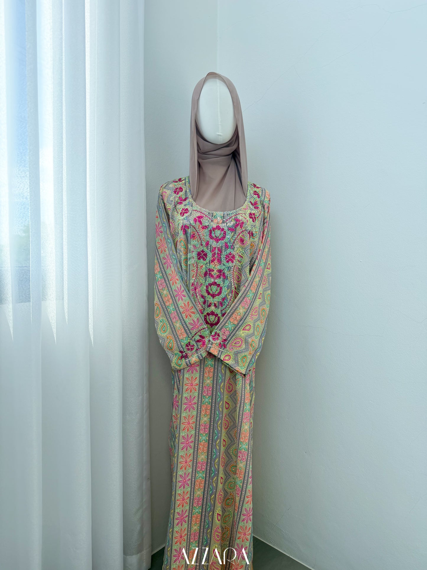 M007 - Exclusive Mukhawar (RTW)