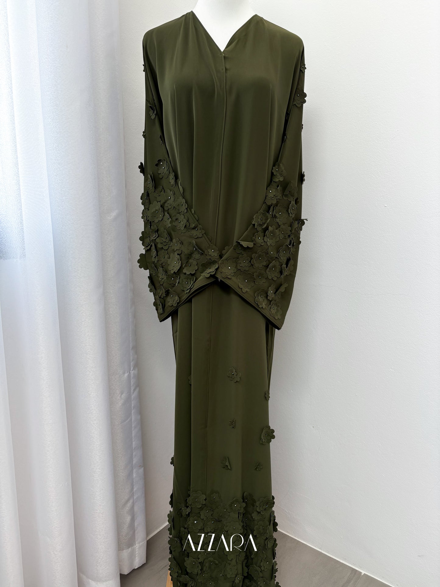 (D083) Sahara Abaya - Floral 3D in green