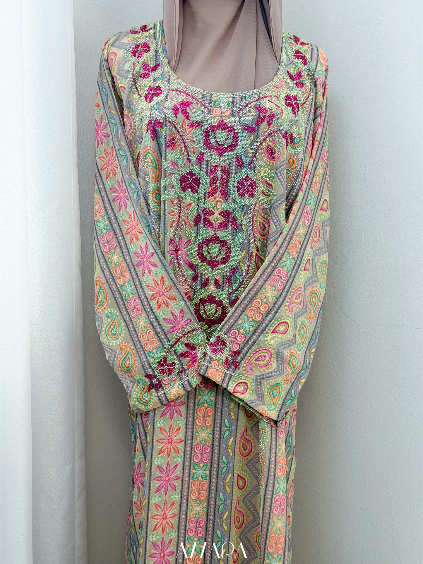 M007 - Exclusive Mukhawar (RTW)