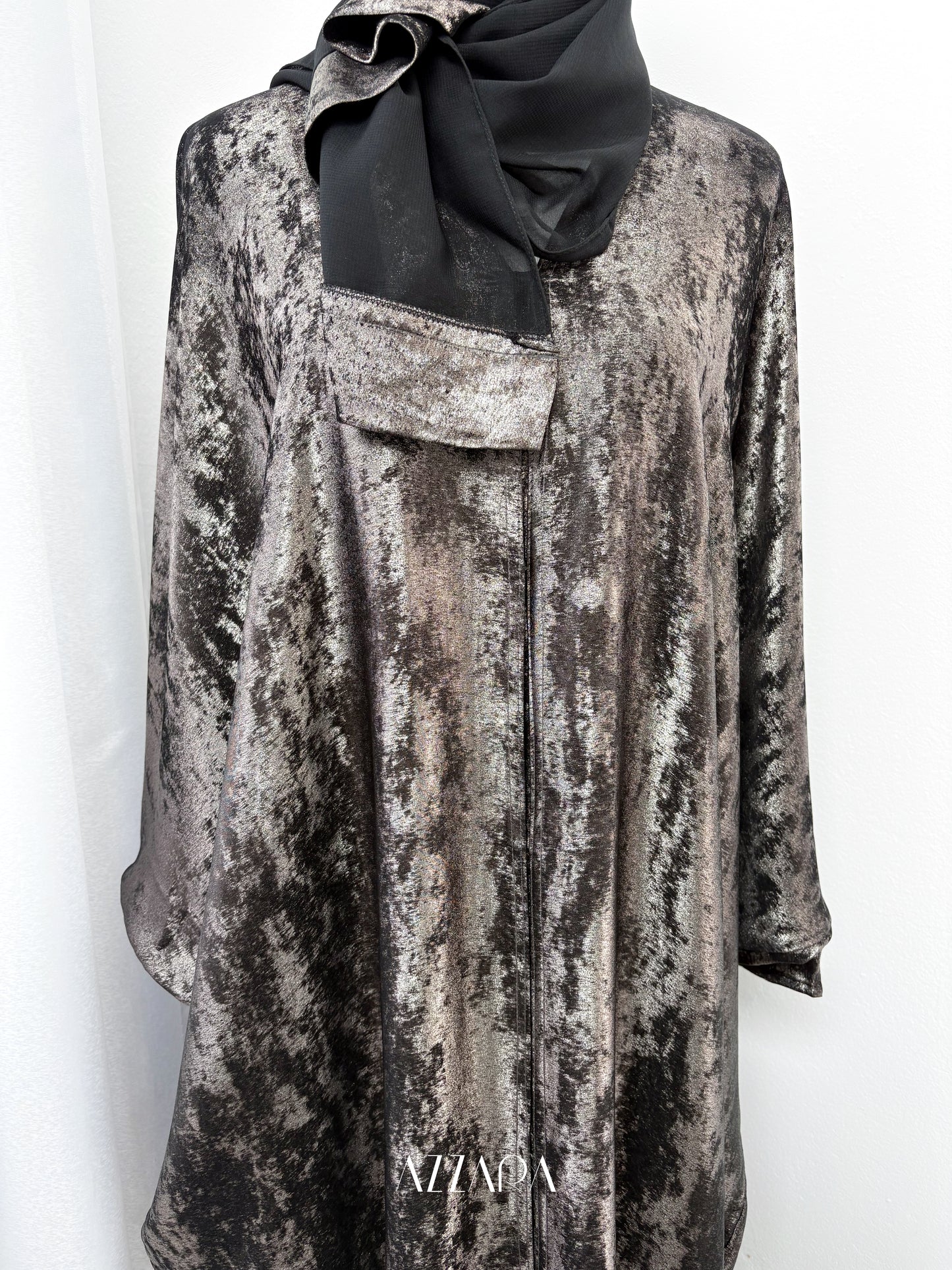 (D089) Sahara Abaya - Silver on Black Shimmer Batwing