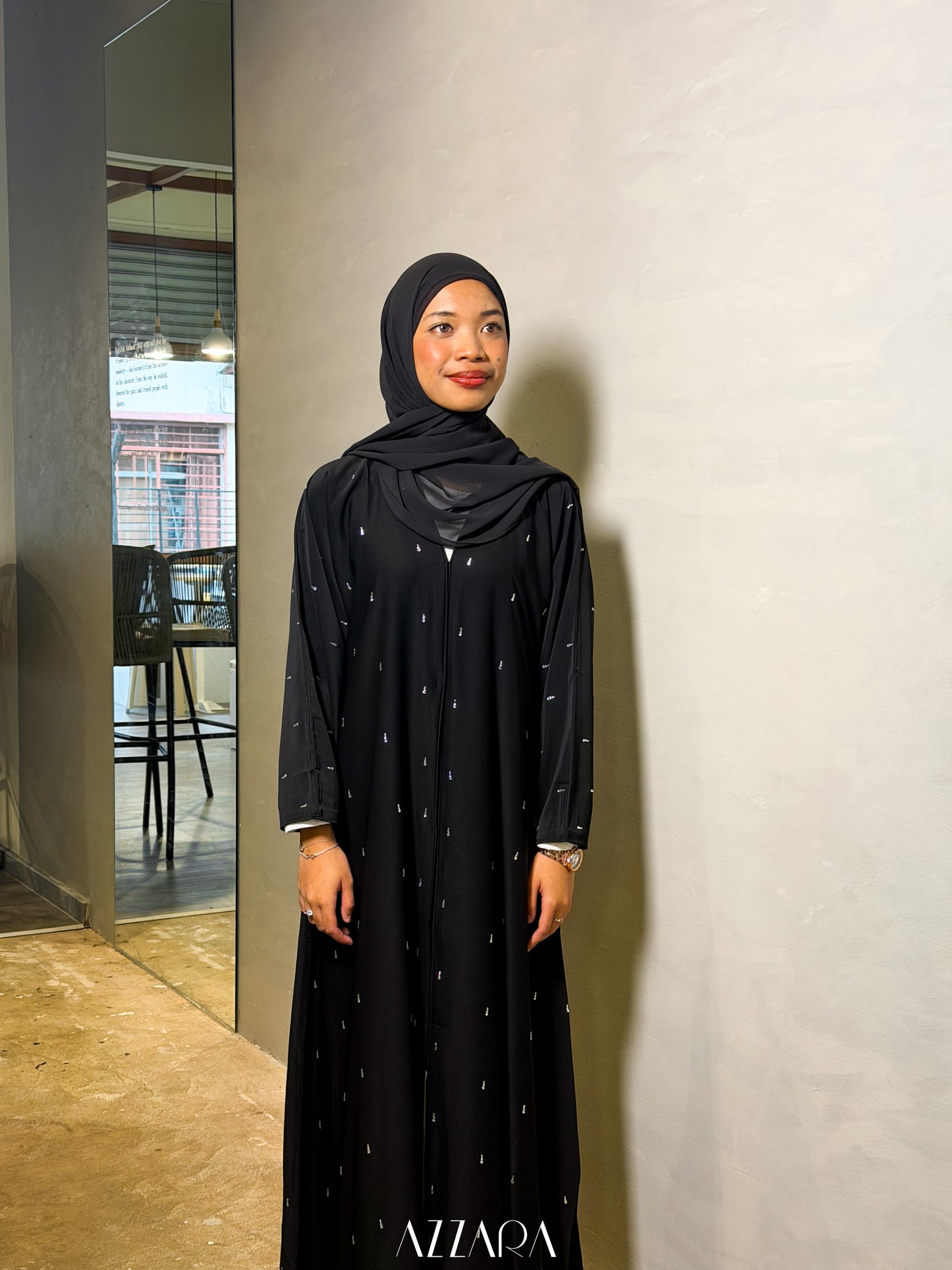 (N068) Raya Rossa - Swarovski Drops in Black