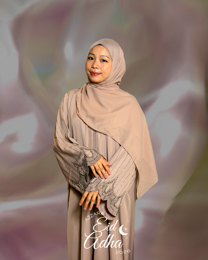 (L003) - Soraya in Granite