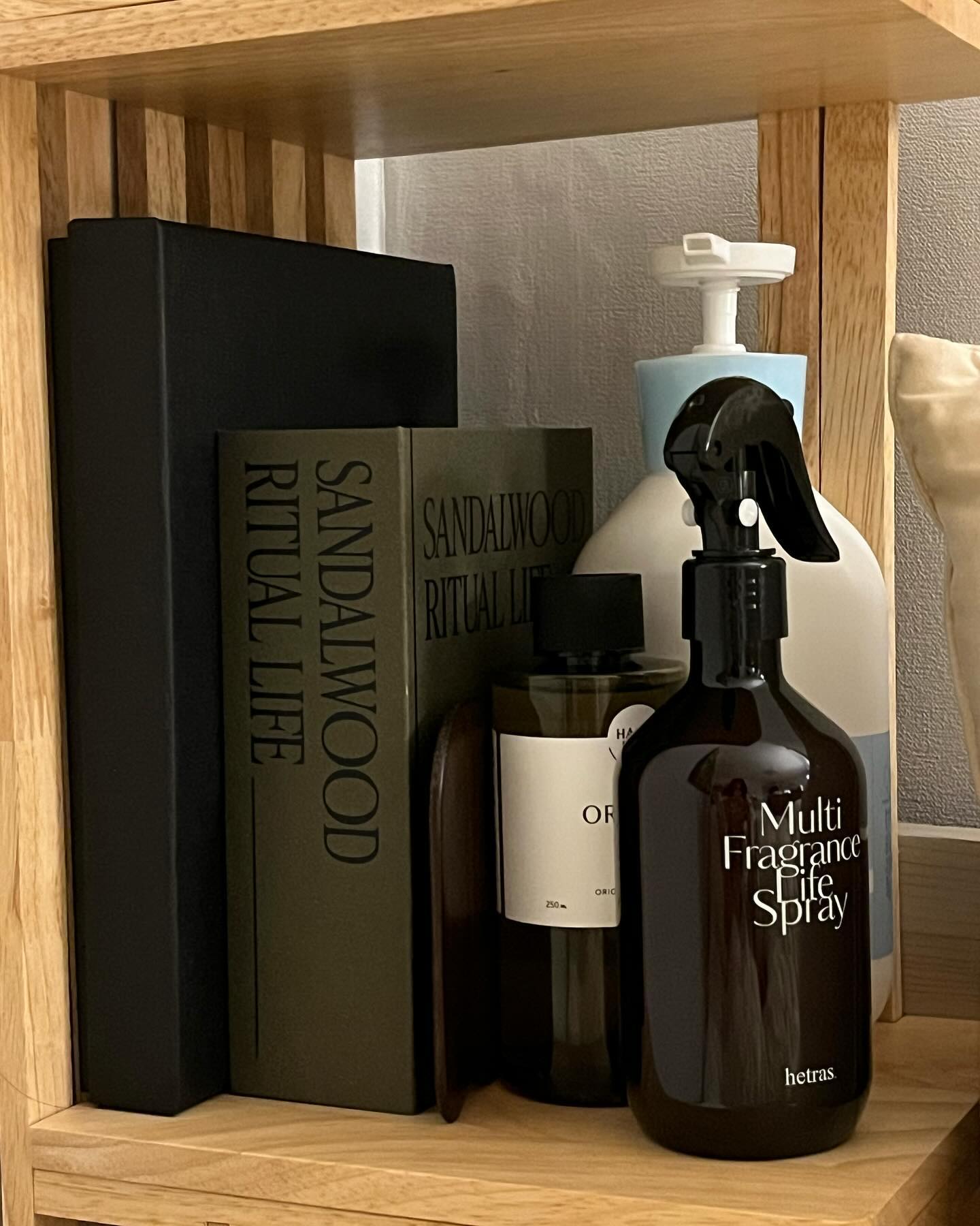 HS002 Hetras - Multi Fragrance Life Spray [2×300ml]