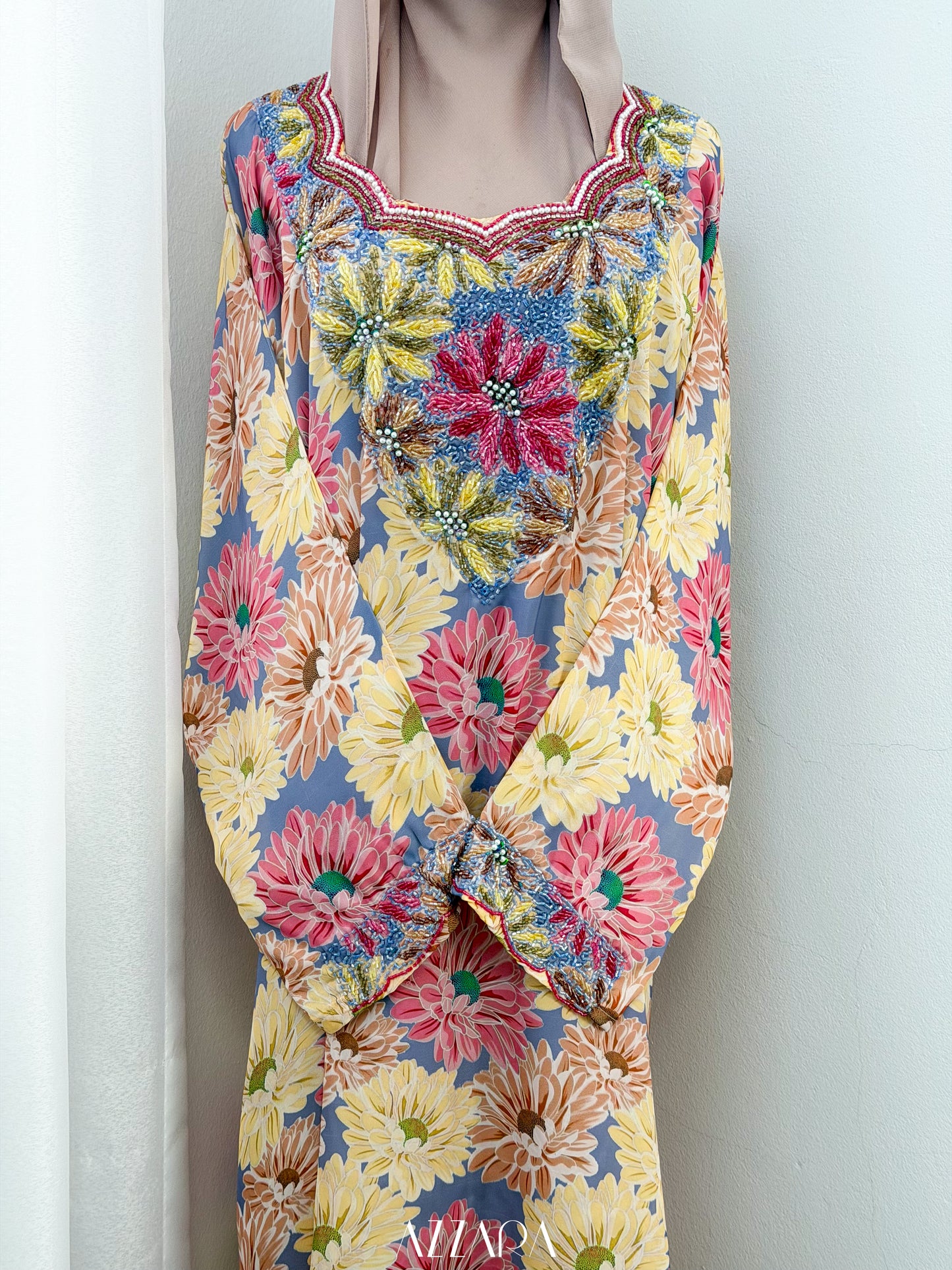 M021 - Exclusive Mukhawar (RTW)