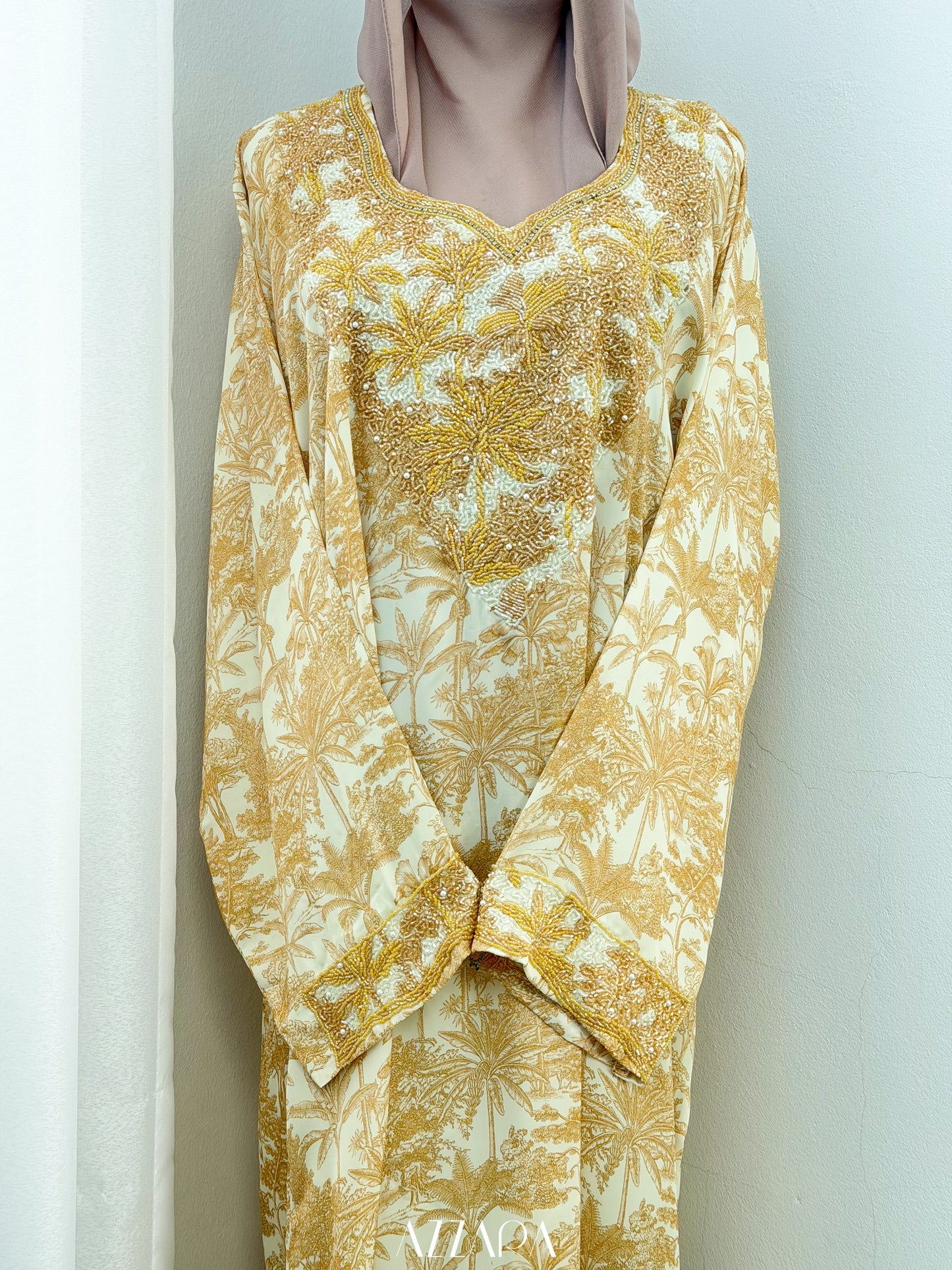 M020 - Exclusive Mukhawar (RTW)