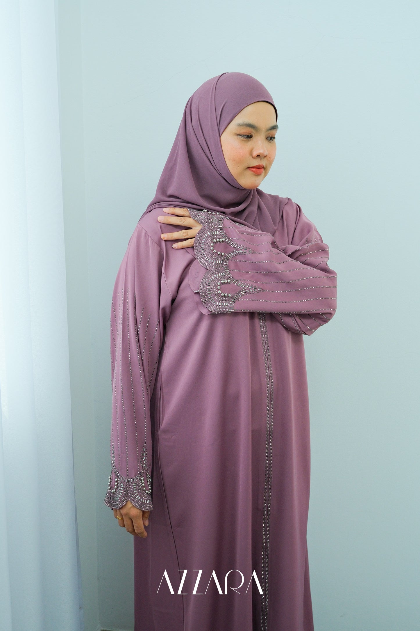 (N004) Luna Soraya - Bouquet Purple