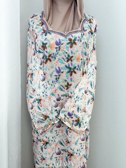 M010 - Exclusive Mukhawar (RTW)