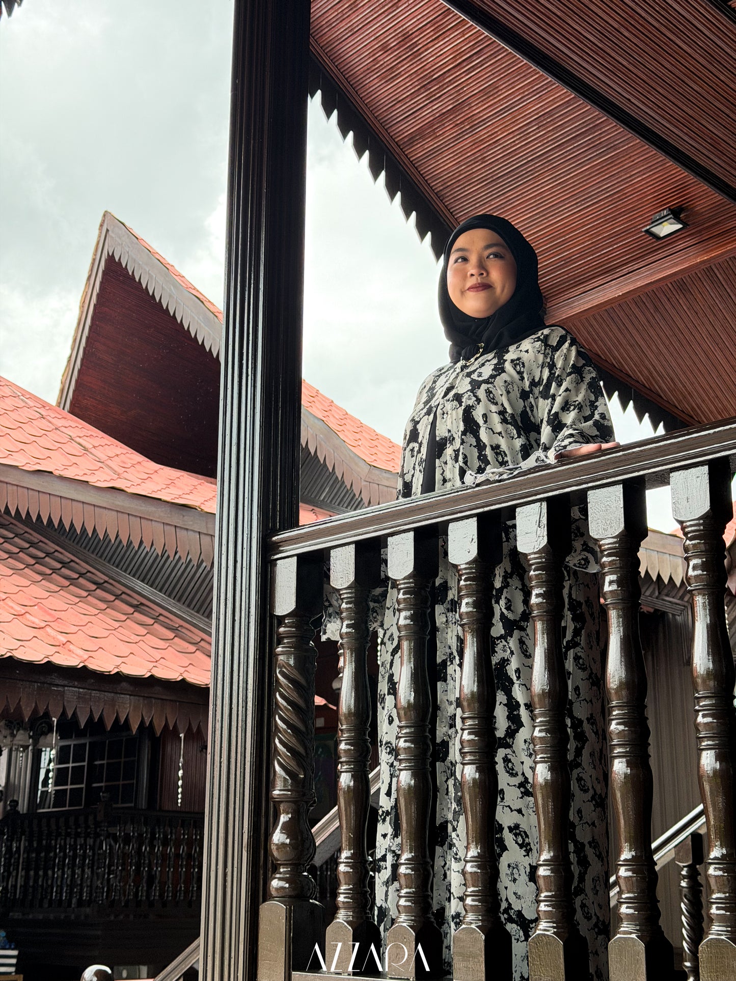 (N066) Raya Rossa - The Klasik Chiffon in Monochrome