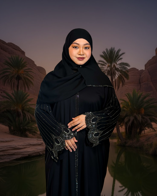 (L034) - Soraya Muses in Black