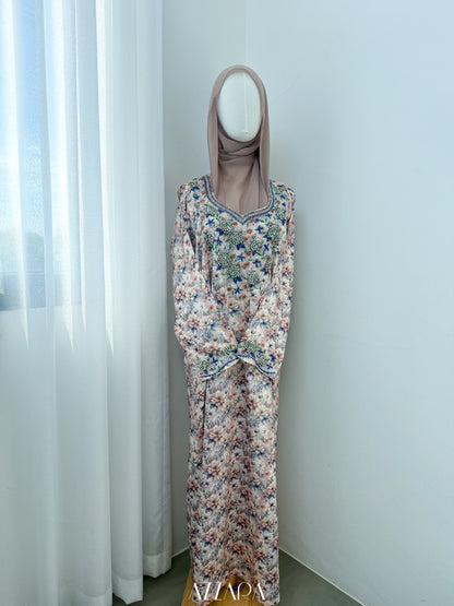 M030 - Exclusive Mukhawar (RTW)