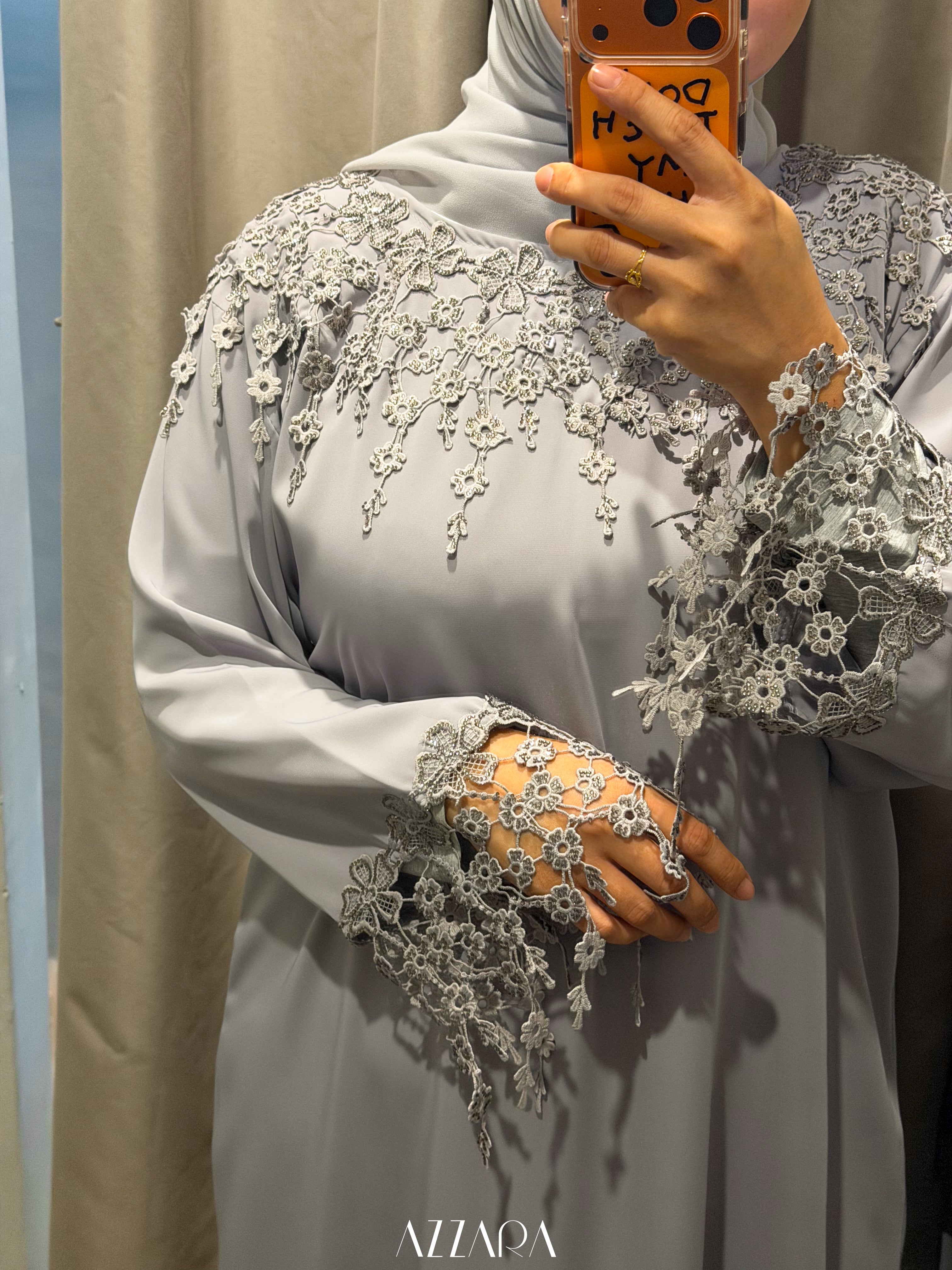 N052) Raya Rossa - Arabian Nights in Platinum Grey – Azzara